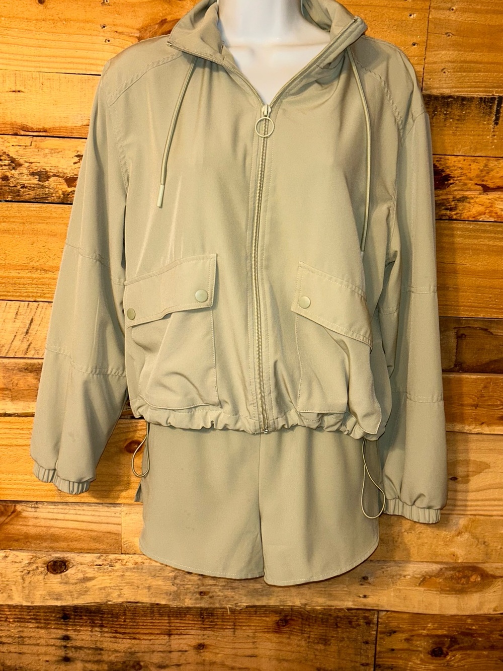Two Piece Set W/Full Zip Cropped Jacket And Shorts Sz M Hippie Rose Lt Green